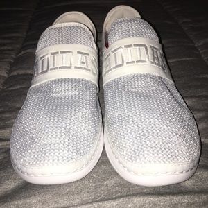 Men’s size 9 adidas shoes for sale